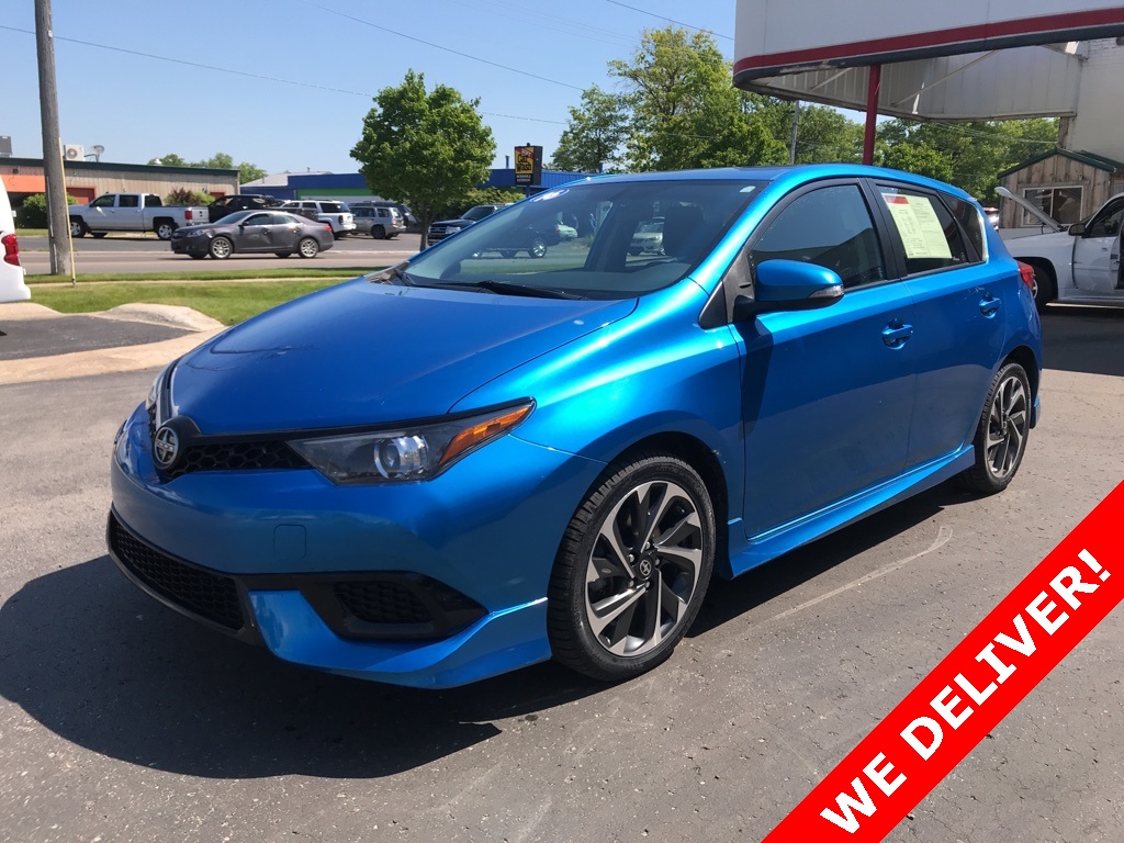 Pre-Owned 2016 Scion iM Base FWD 4D Hatchback